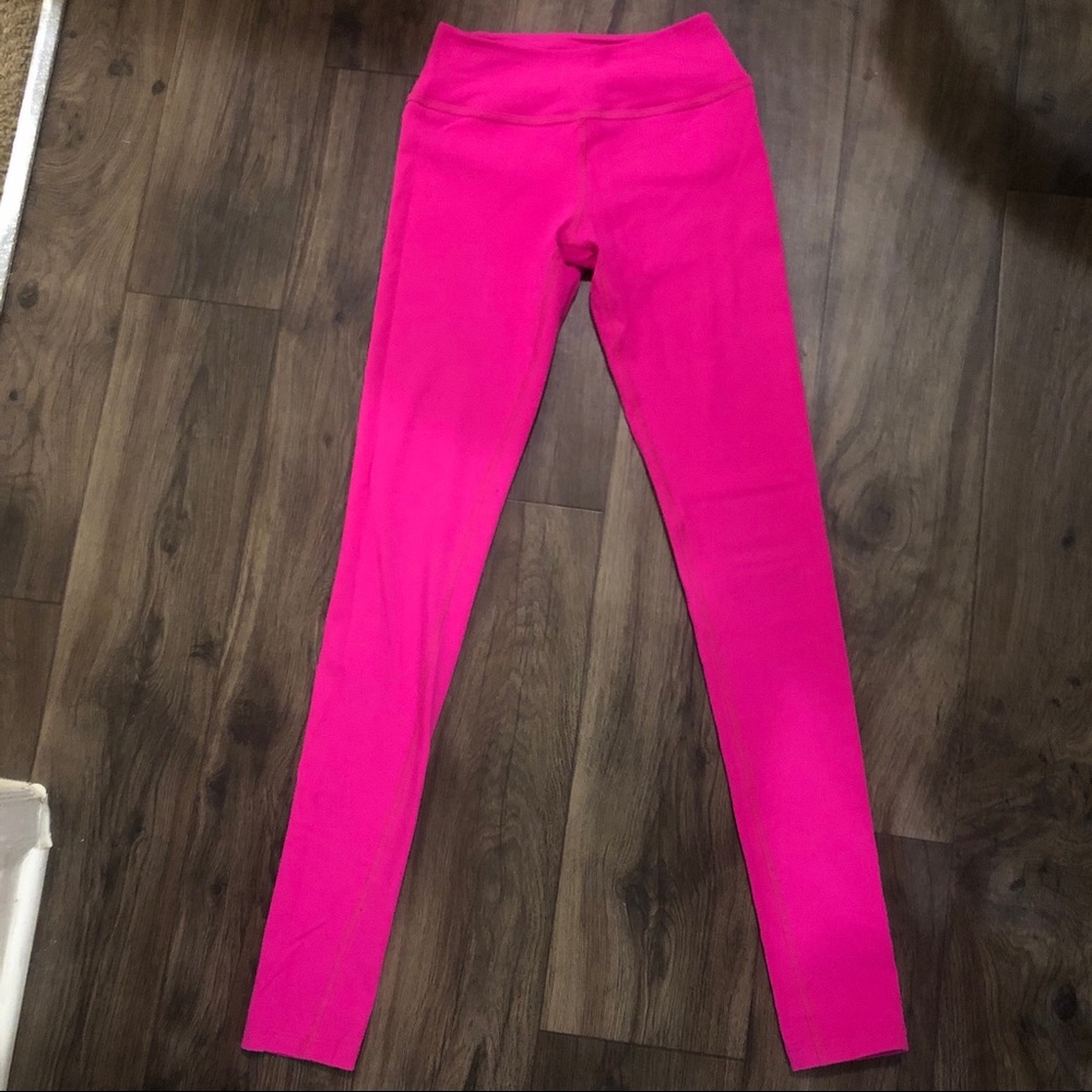 Beyond yoga neon pink leggings